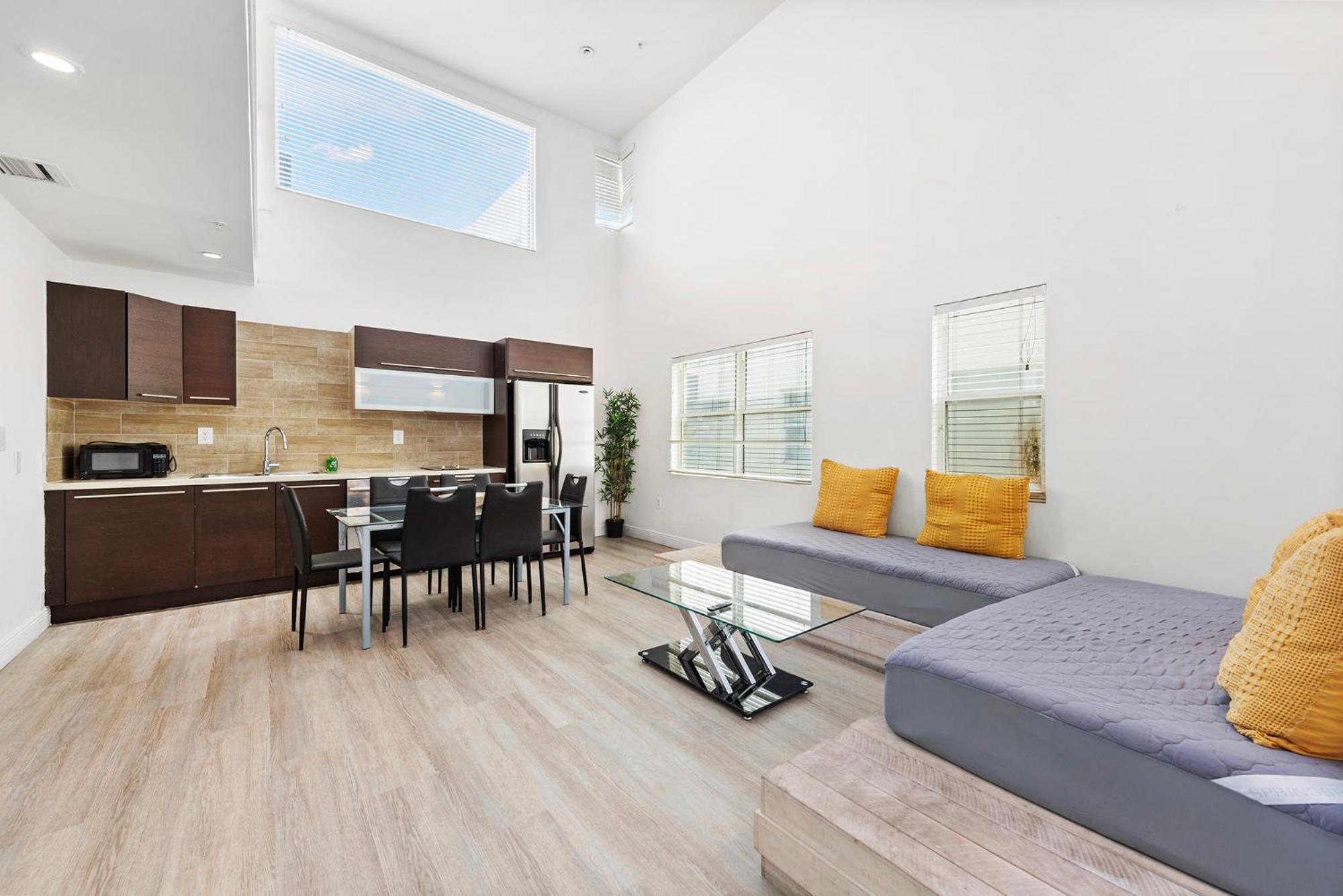 Ocean Drive Apartment Suites In Miami Beach Exterior photo