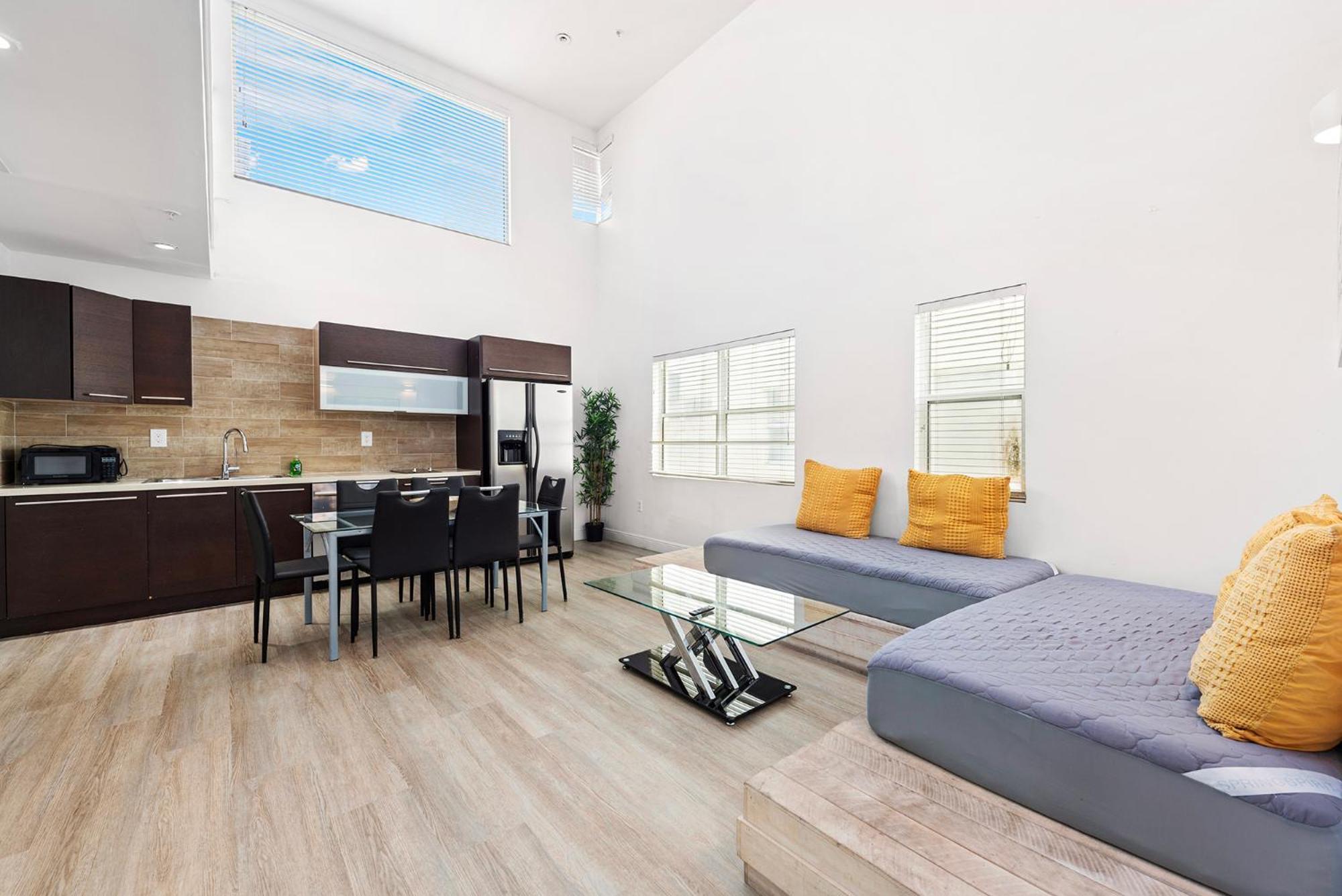 Ocean Drive Apartment Suites In Miami Beach Exterior photo