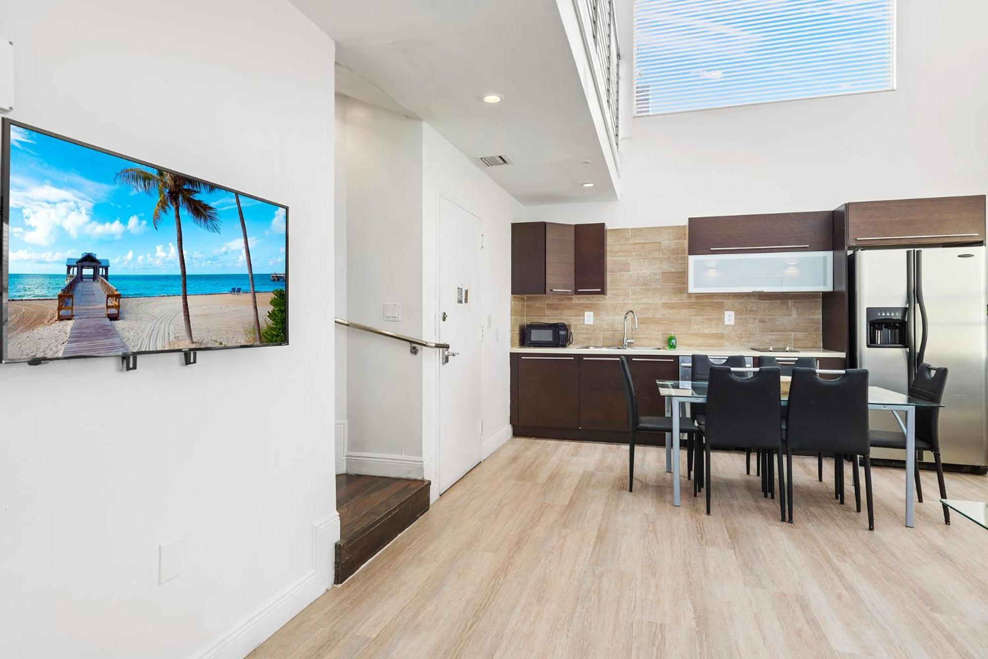 Ocean Drive Apartment Suites In Miami Beach Exterior photo